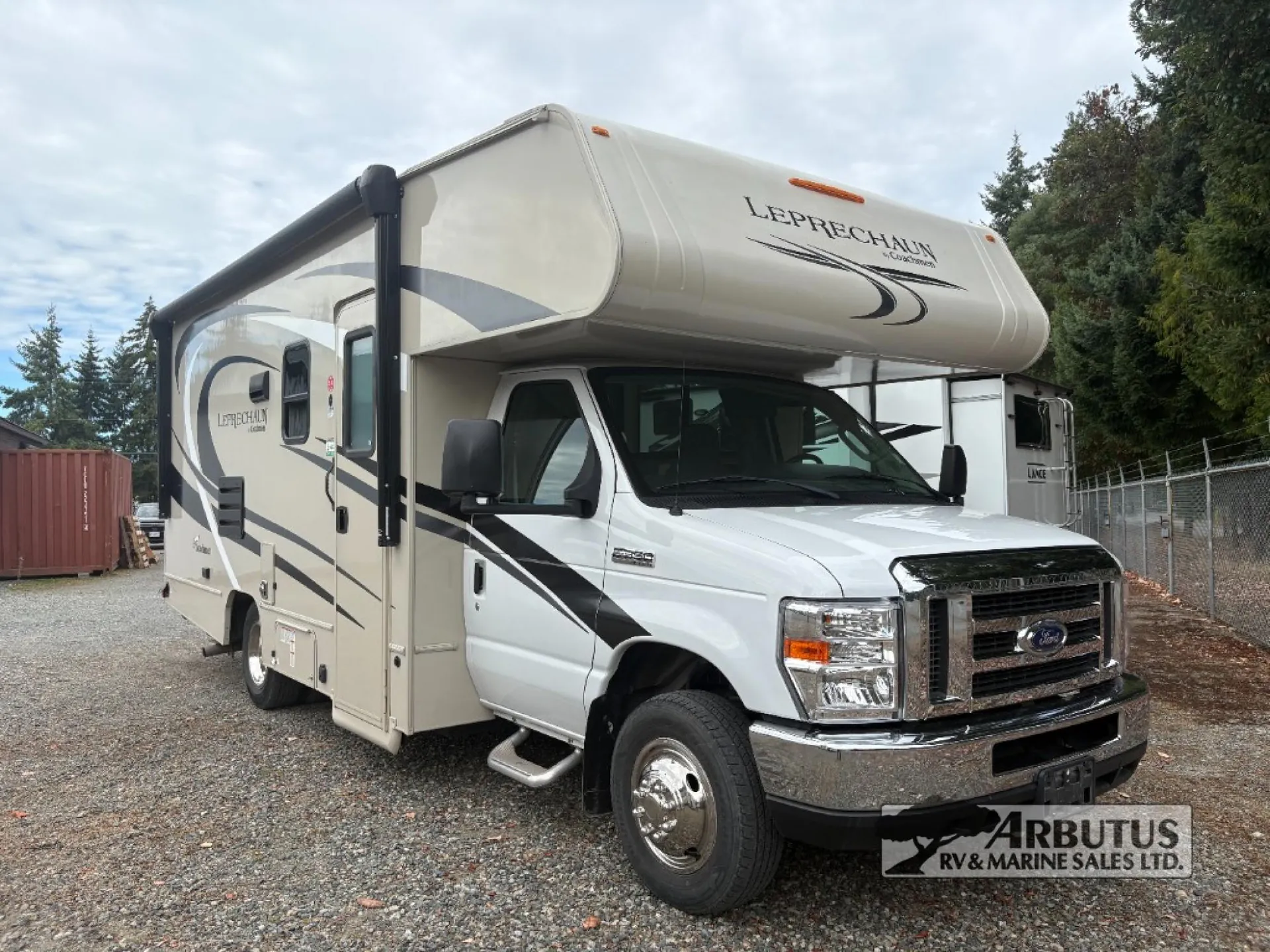 2021 Coachmen Leprechaun 210RS - Photo 2