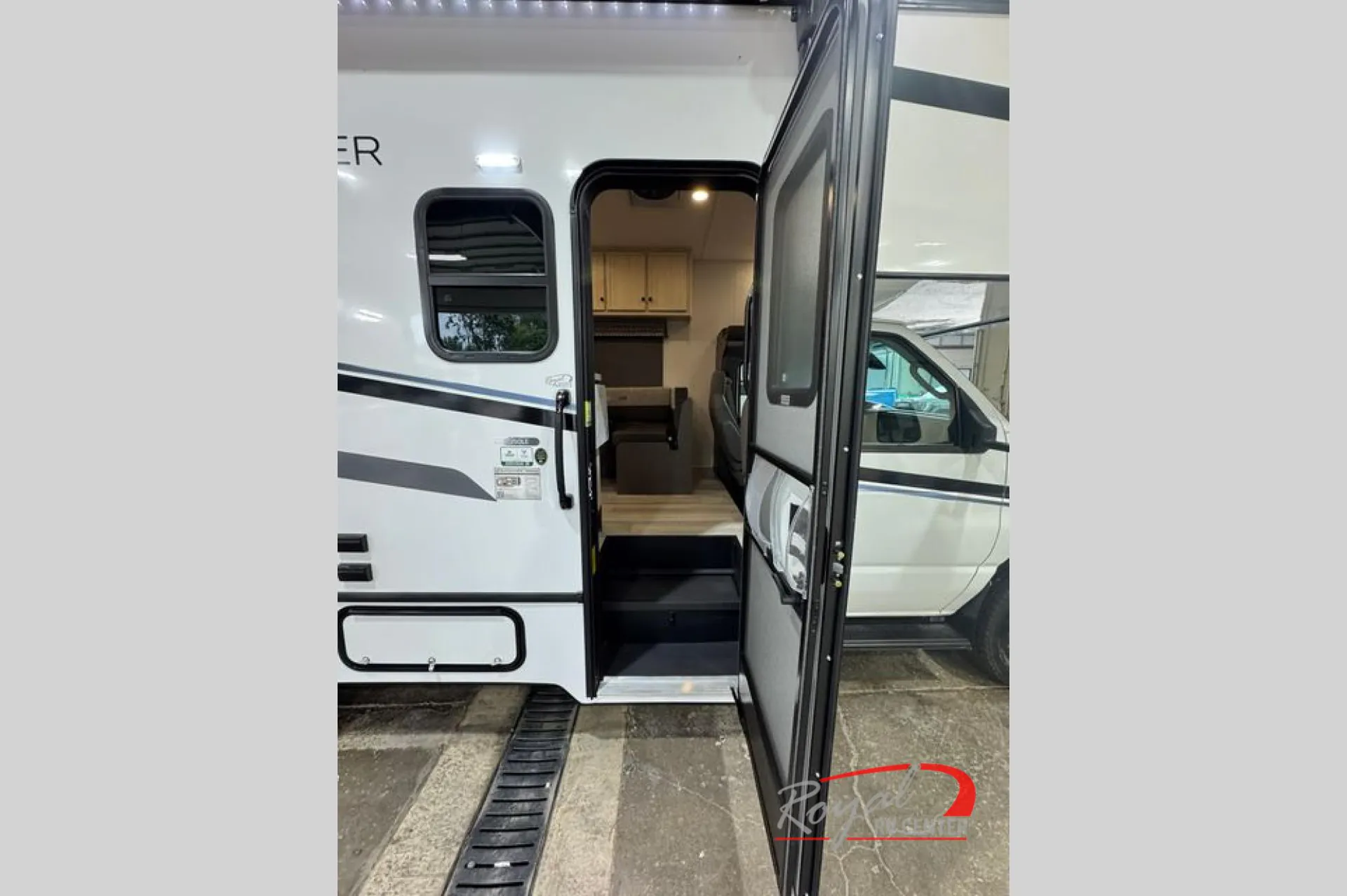 2027 Forest River Sunseeker LE 2350LE — Photo 5
