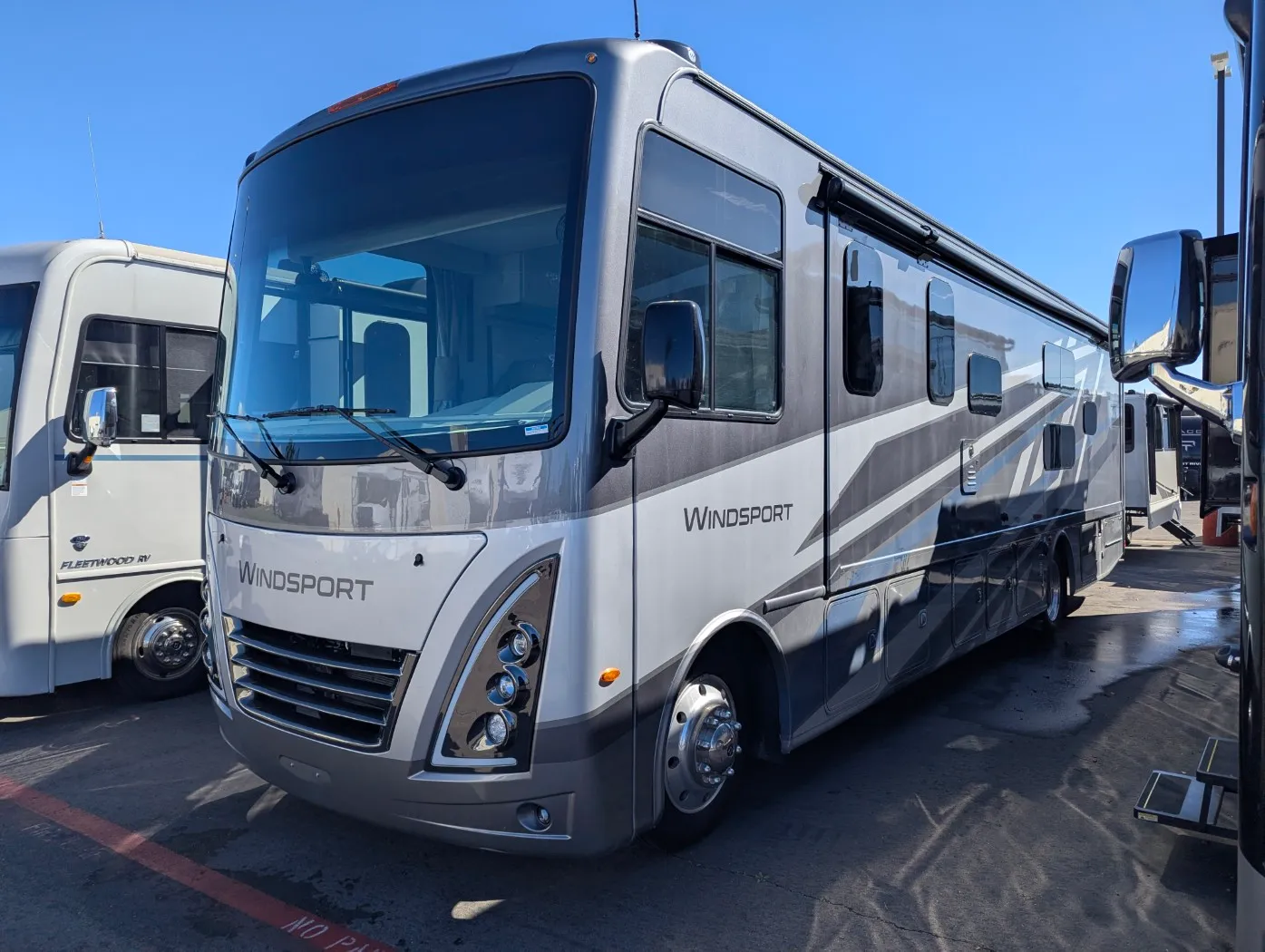 2026 Thor Motor Coach Windsport 35J - Photo 4