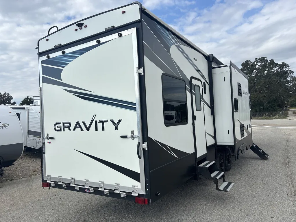 2022 Heartland Gravity 3550, Photos photo 4