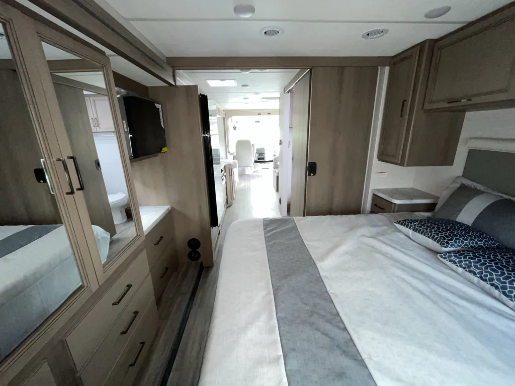 2026 Thor Motor Coach Freedom Traveler A29, Photos photo 28