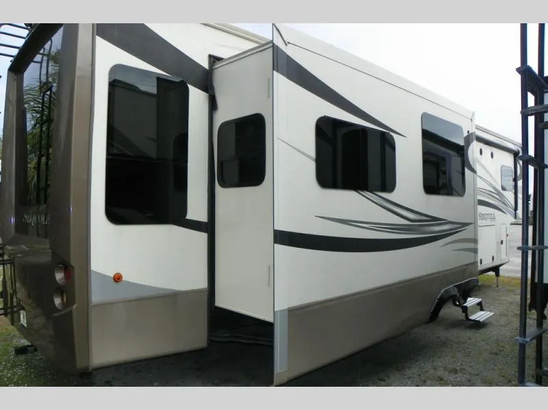2016 Redwood RV Sequoia 38HRL - Photo 3