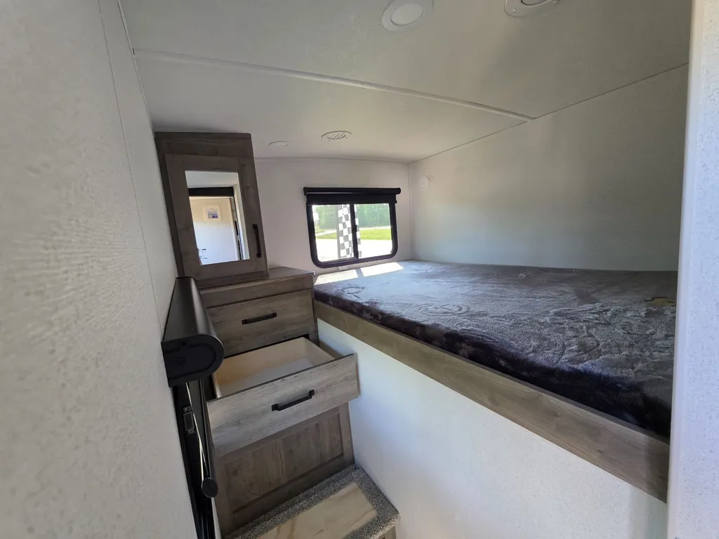 2026 Forest River Solaire 2750BHS, Photos photo 16