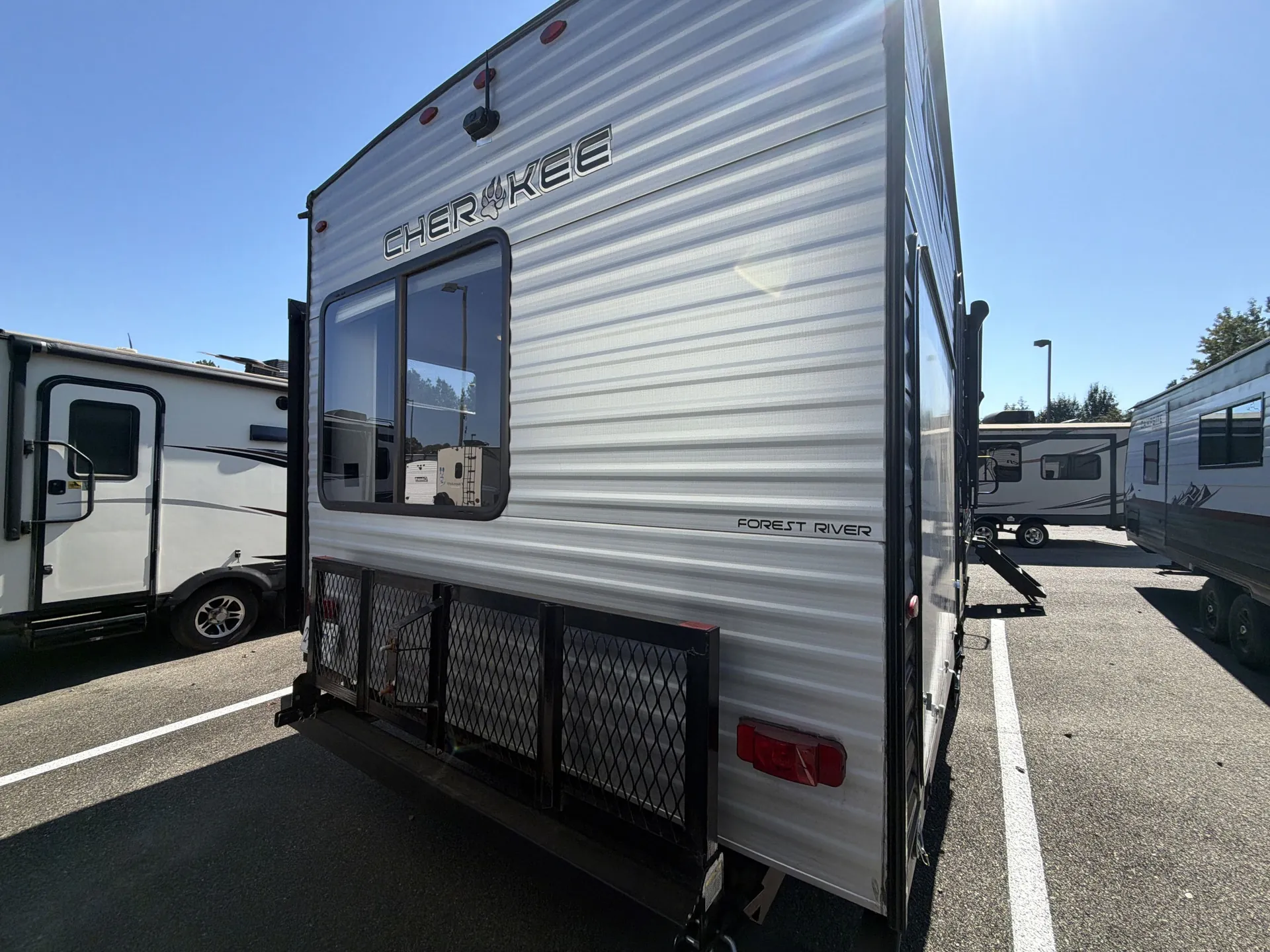 2022 Forest River Cherokee 294BH — backside