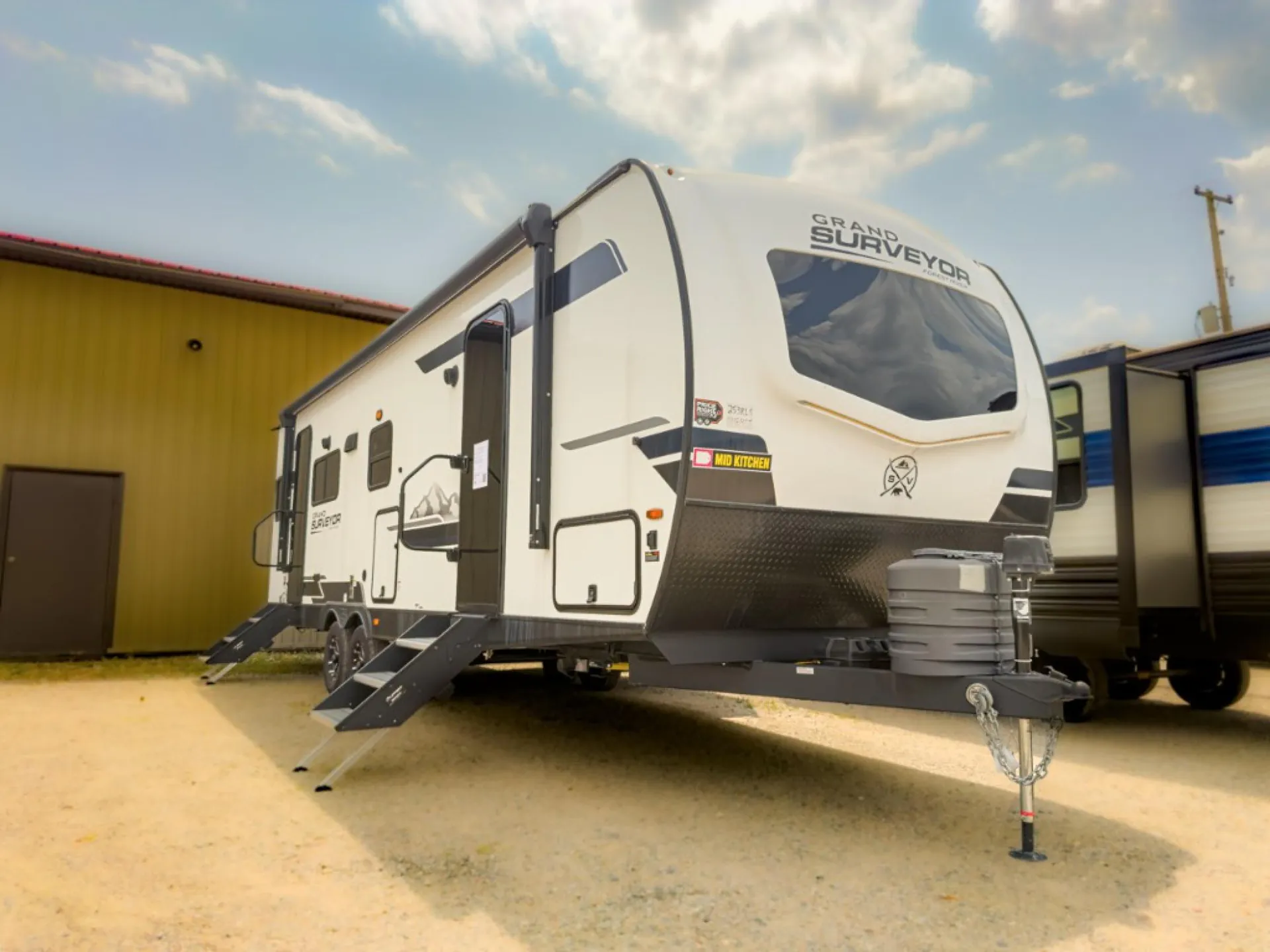 2024 Forest River Grand Surveyor 253RLS - Photo 3