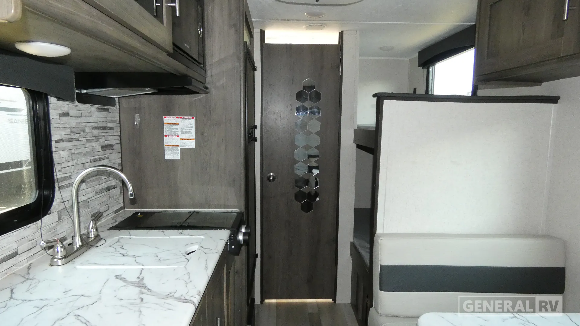 2021 Coachmen Clipper Ultra-Lite 17BH - Photo 3