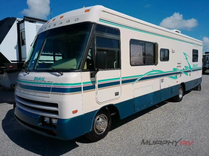 1996 Winnebago Brave 31RQ - Main photo