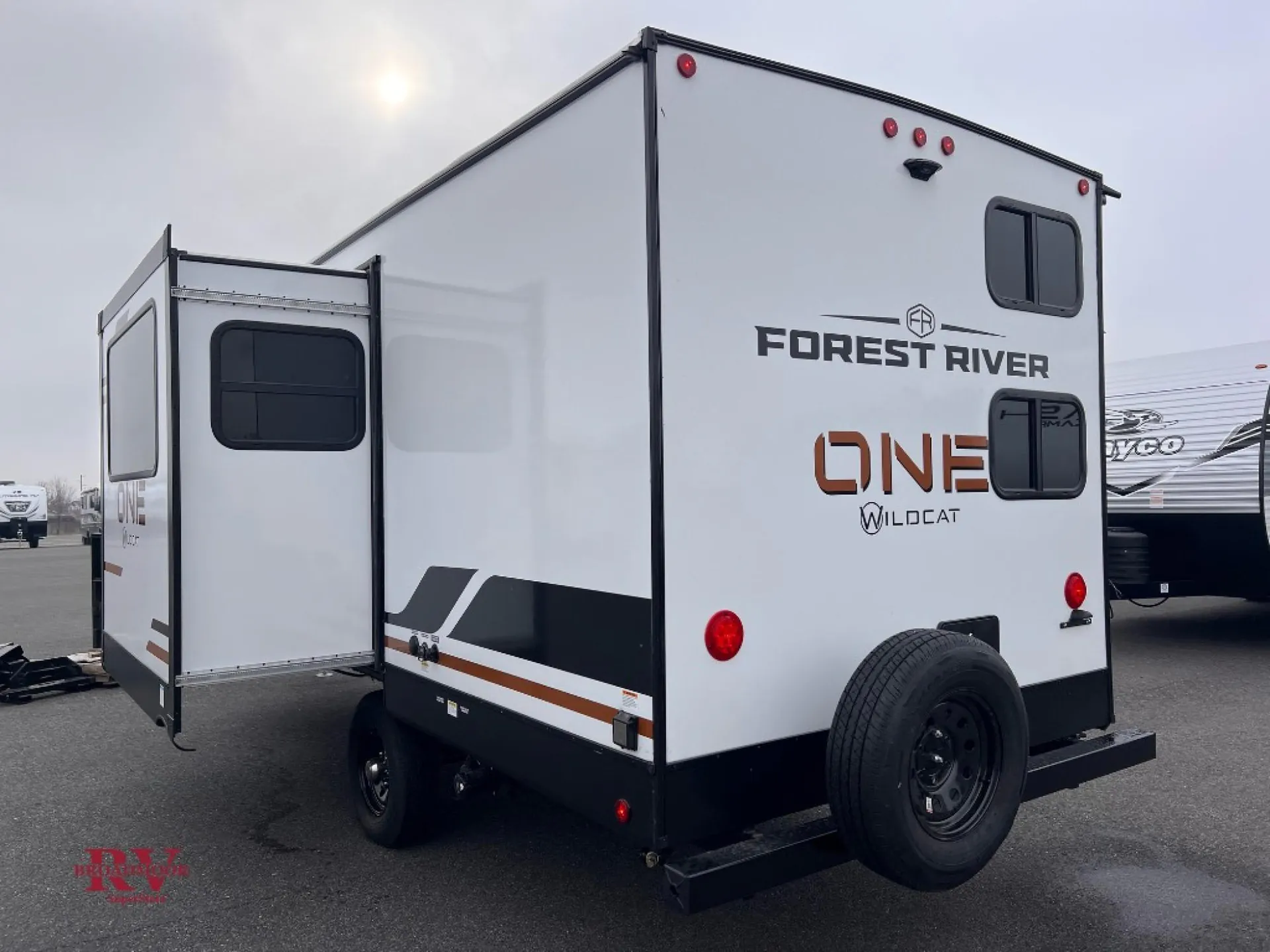 2026 Forest River Wildcat ONE 181DBEDS - Photo 4