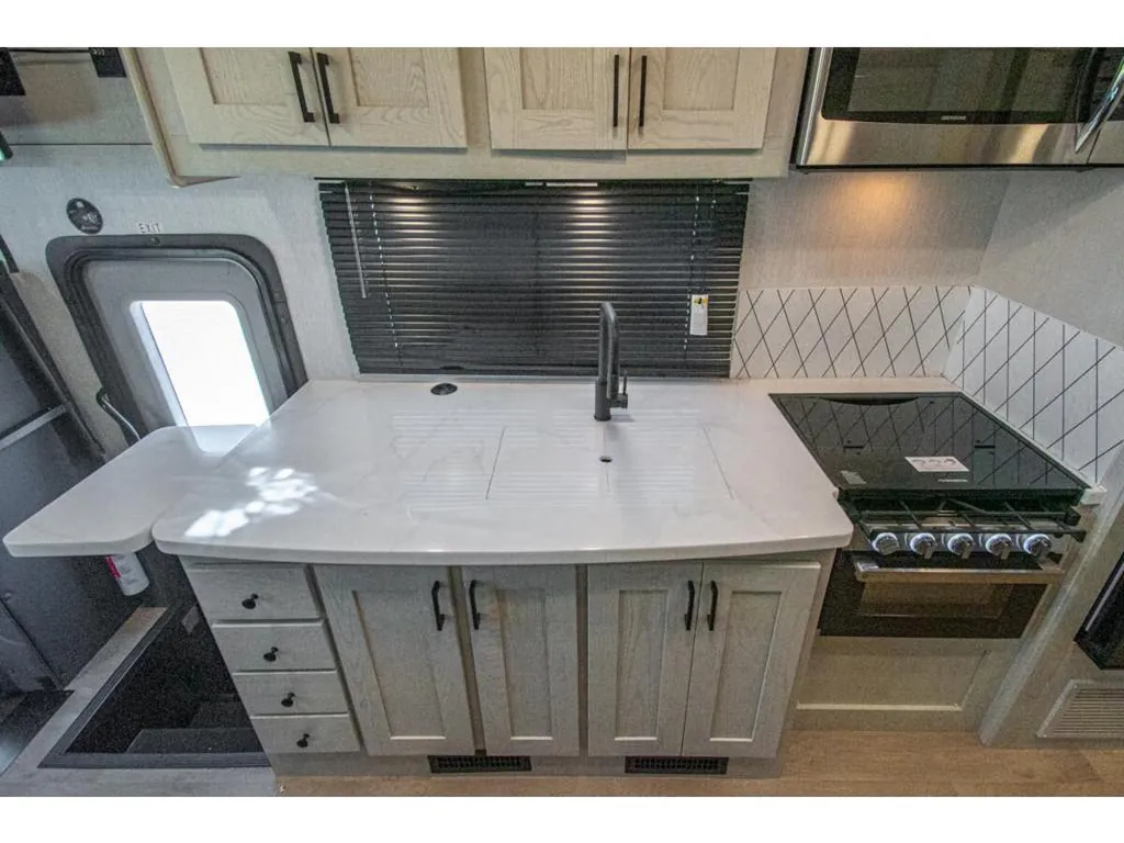 2026 Nexus Maximus 34MX, Photos photo 16