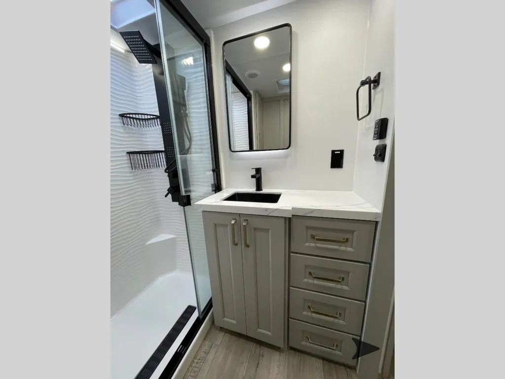 2026 Brinkley Model G 4100, Photos photo 54