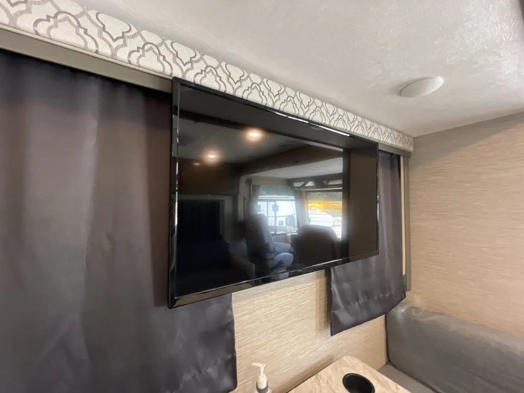 2022 Thor Motor Coach Freedom Traveler A32, Photos photo 6