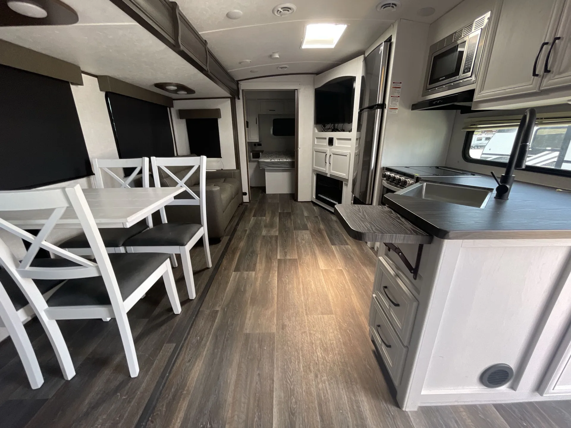 2023 Dutchmen Atlas 2702RB — living area main