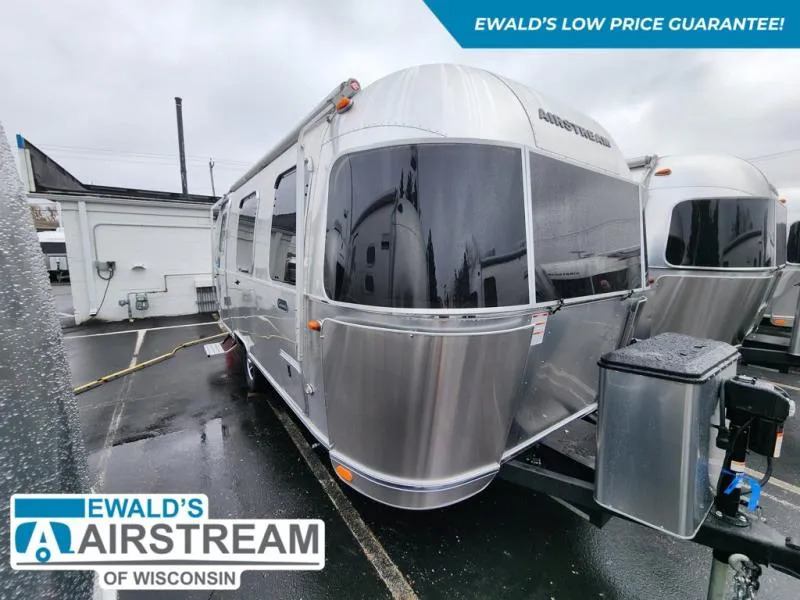 2026 Airstream Caravel 22FB - Photo 2