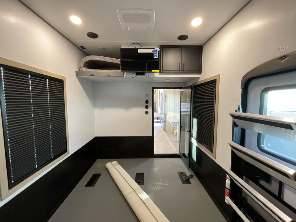 2026 Keystone Raptor 441, Photos photo 19