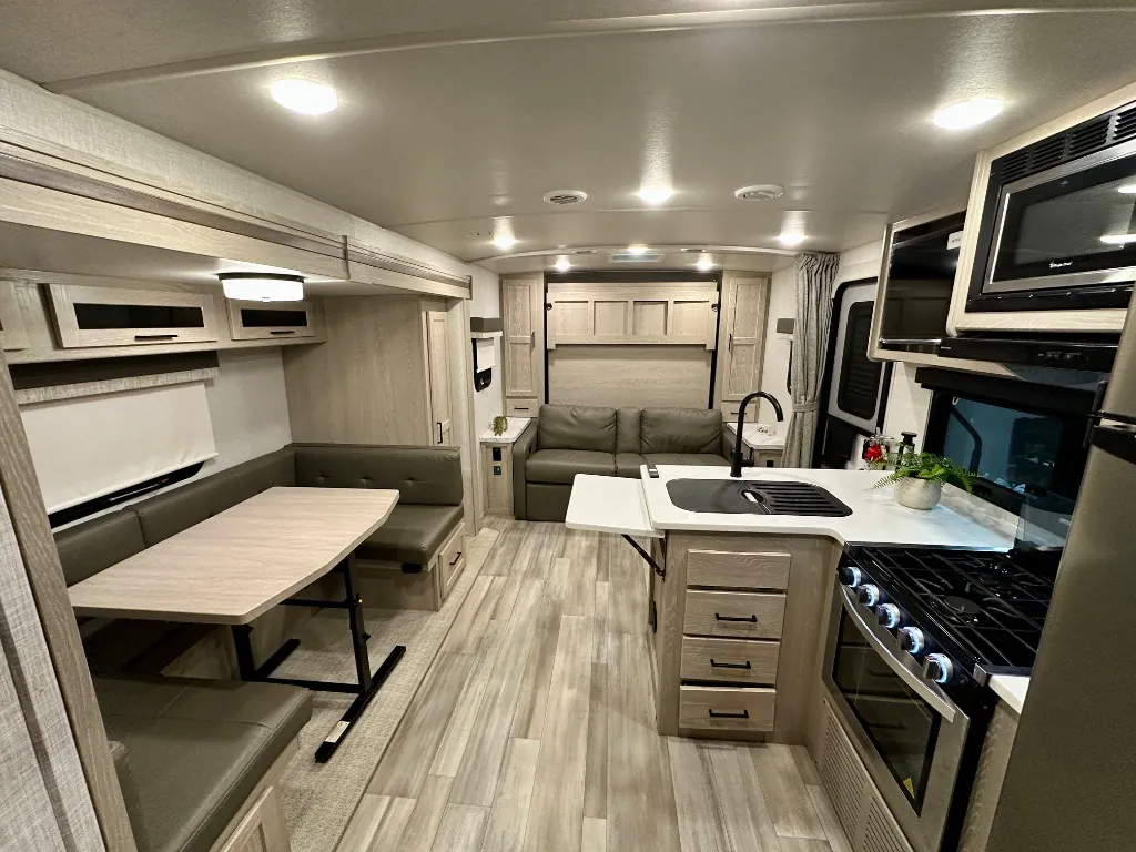 2023 Forest River Flagstaff Micro Lite 25BRDS, Photos photo 4