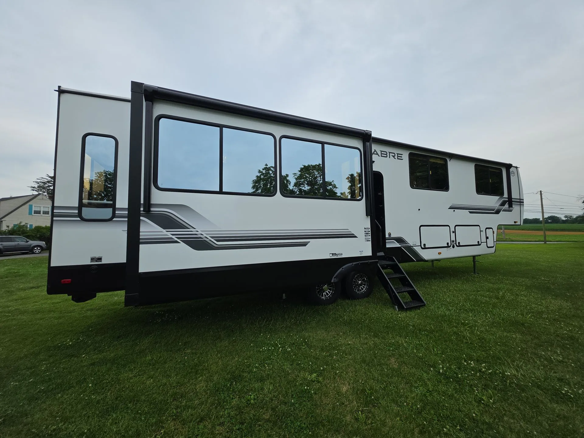2027 Forest River Sabre 36FLX — Photo 5