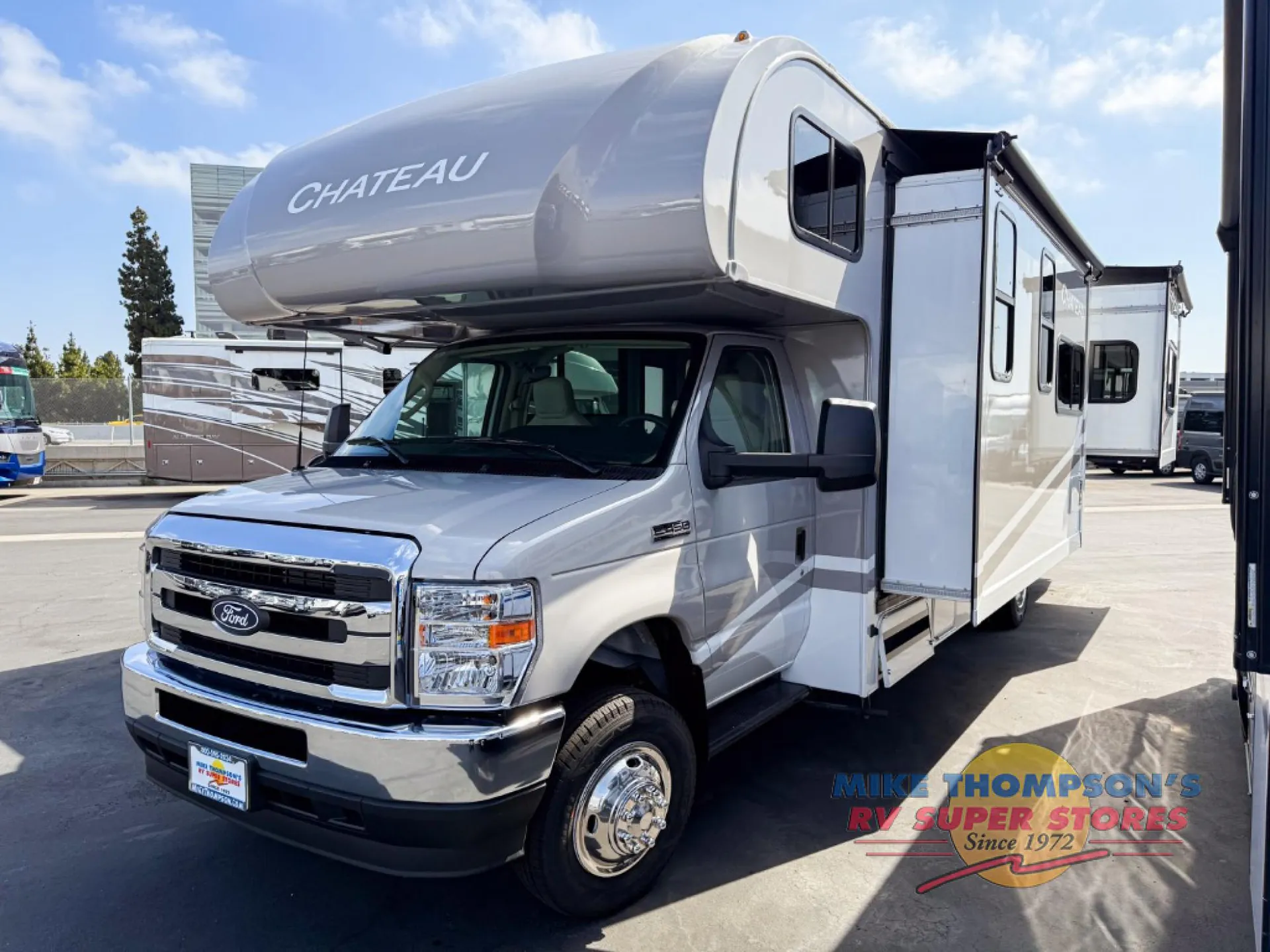 2026 Thor Motor Coach Chateau 29K - Photo 4