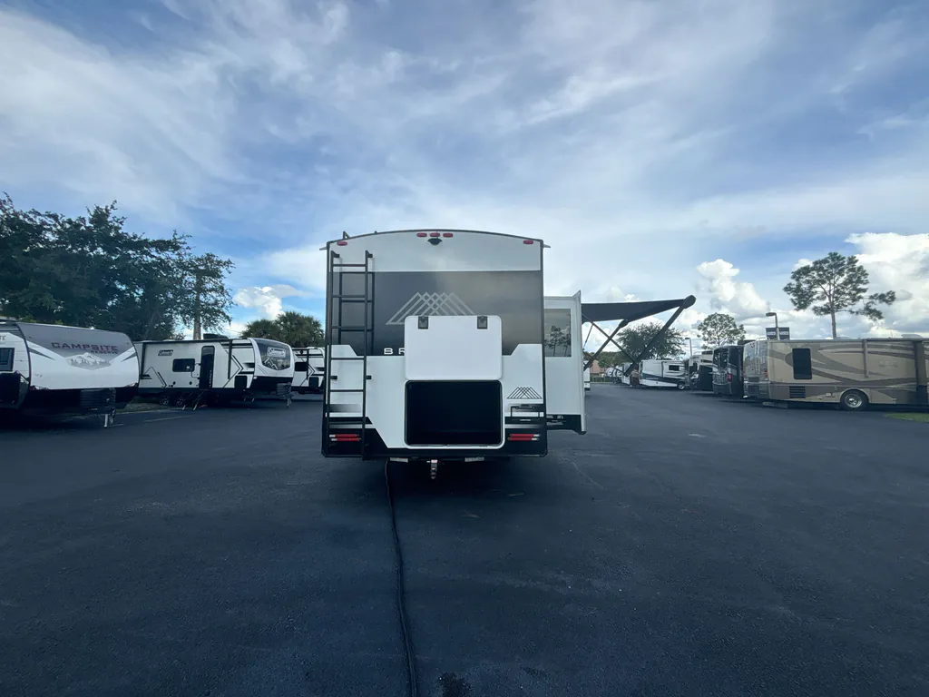 2025 Brinkley Model Z AIR 295, Photos photo 8