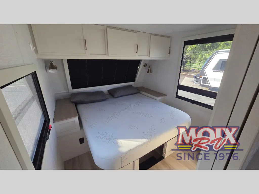 2025 Brinkley Model I 265, Photos photo 15