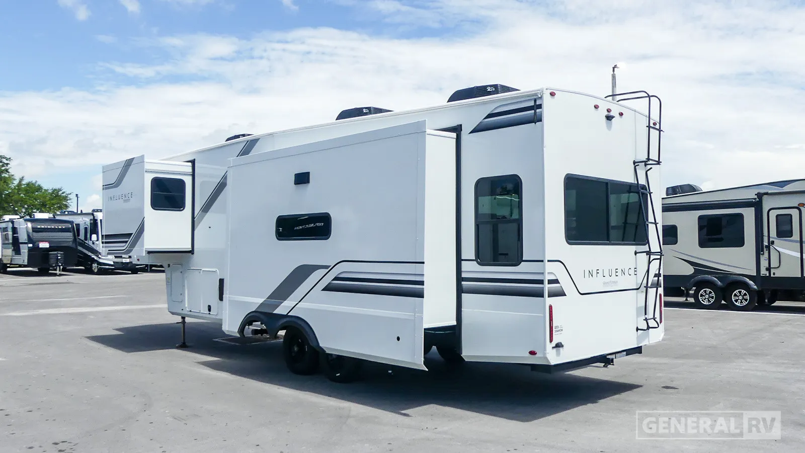 2026 Grand Design Influence 3003RL - Photo 4