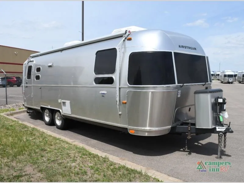 2014 Airstream International 27FB - Photo 2