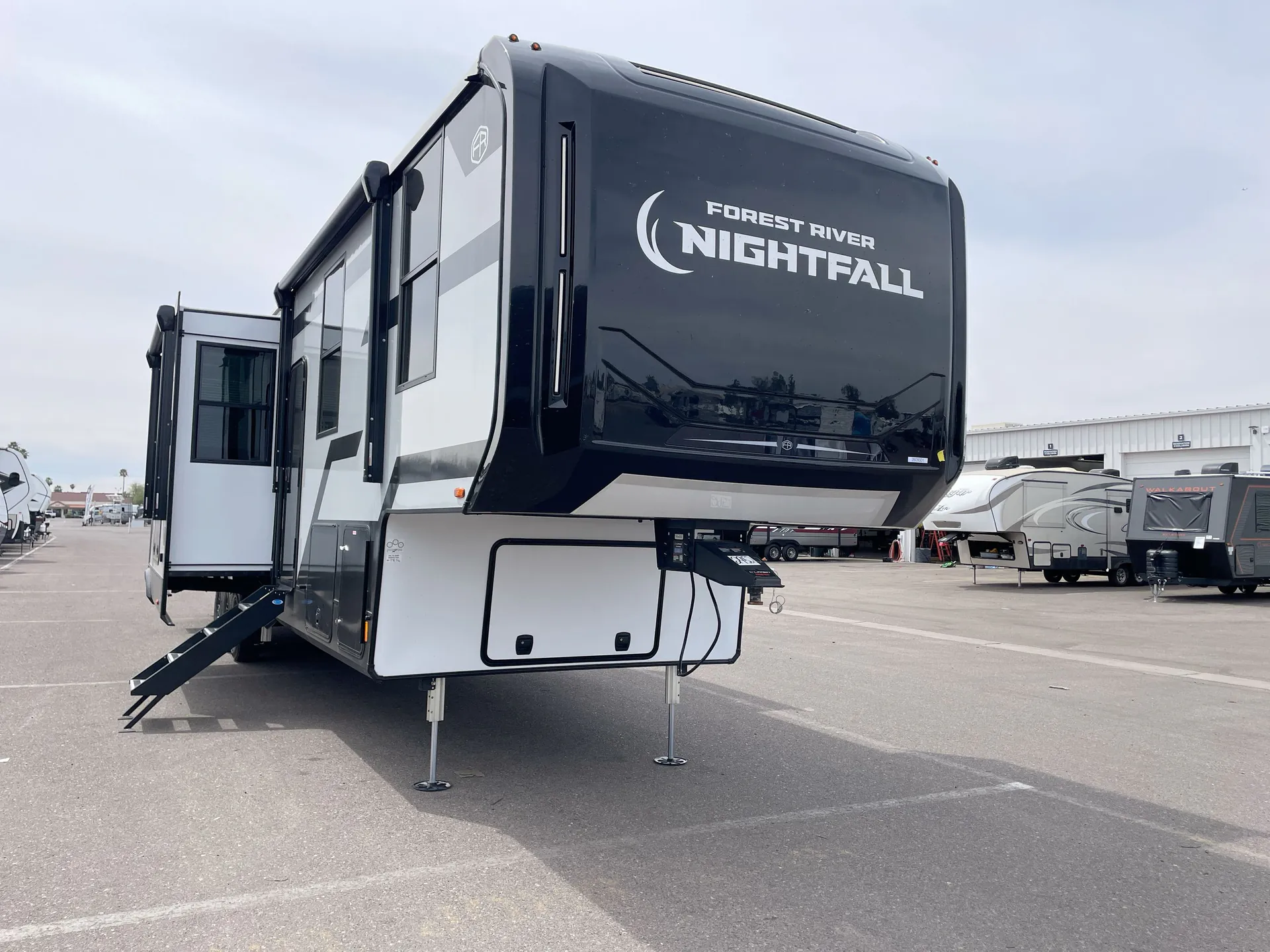2026 Forest River Nightfall Hd 397NHD - Photo 2