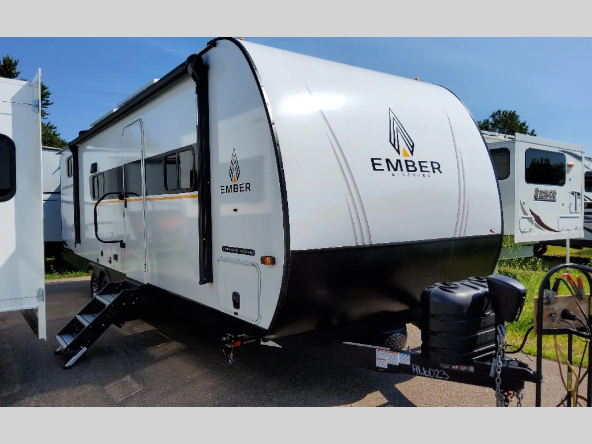 2026 Ember RV E-Series 26ETS - Photo 2