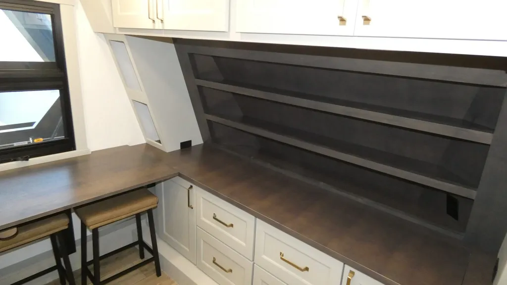 2026 Brinkley Model G 4150, Photos photo 8