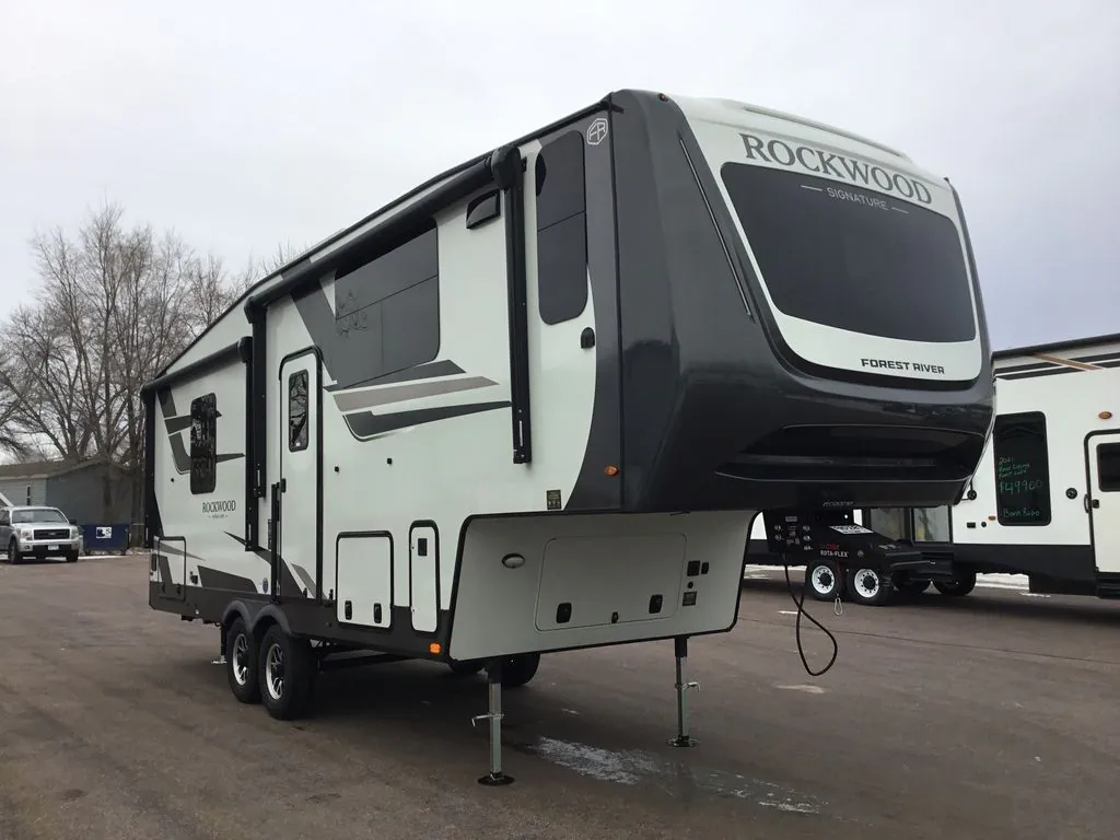 2026 Forest River Rockwood Signature 290SFK - Photo 2