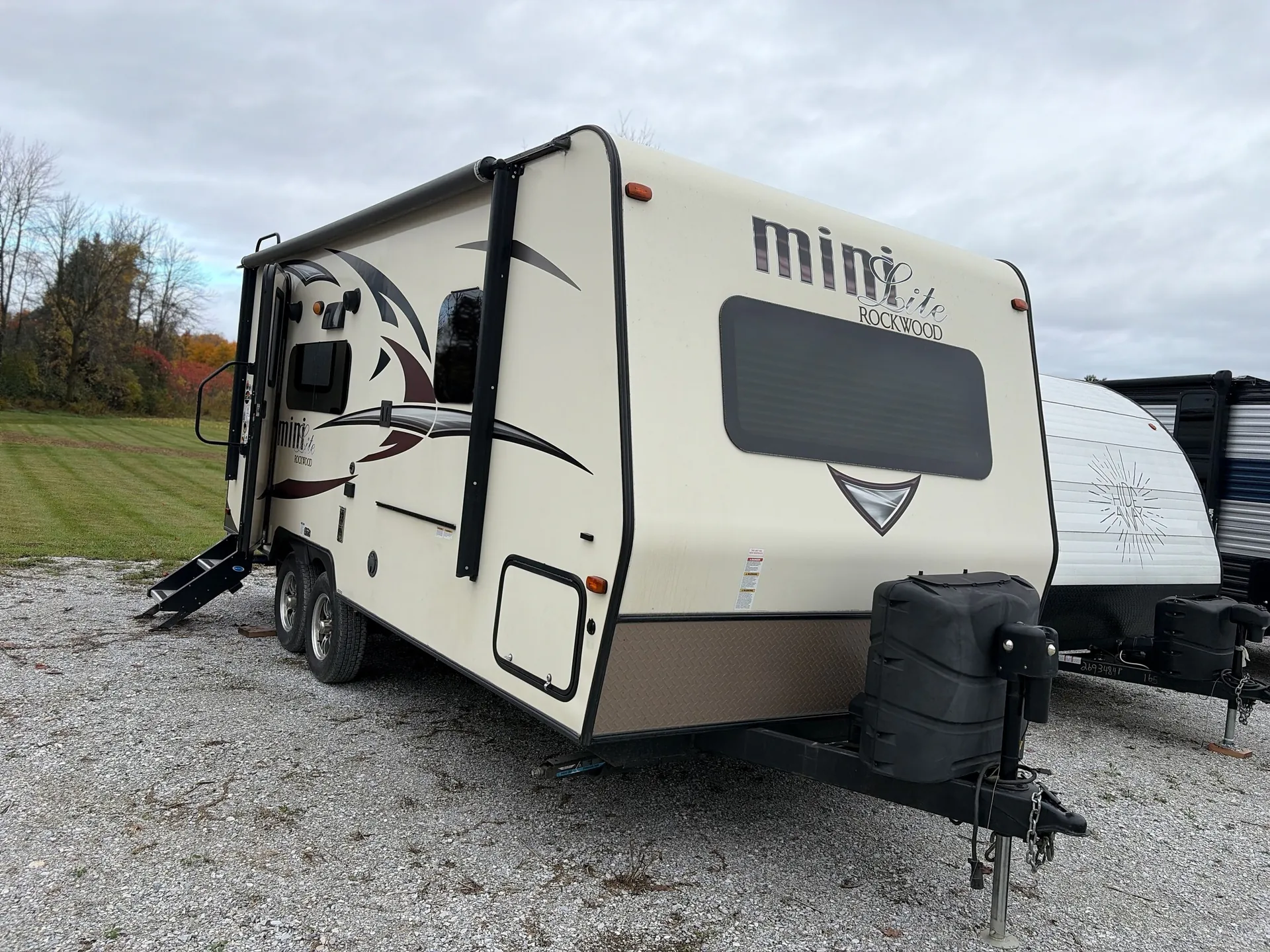 2018 Forest River Rockwood Mini Lite 2109S - Photo 2