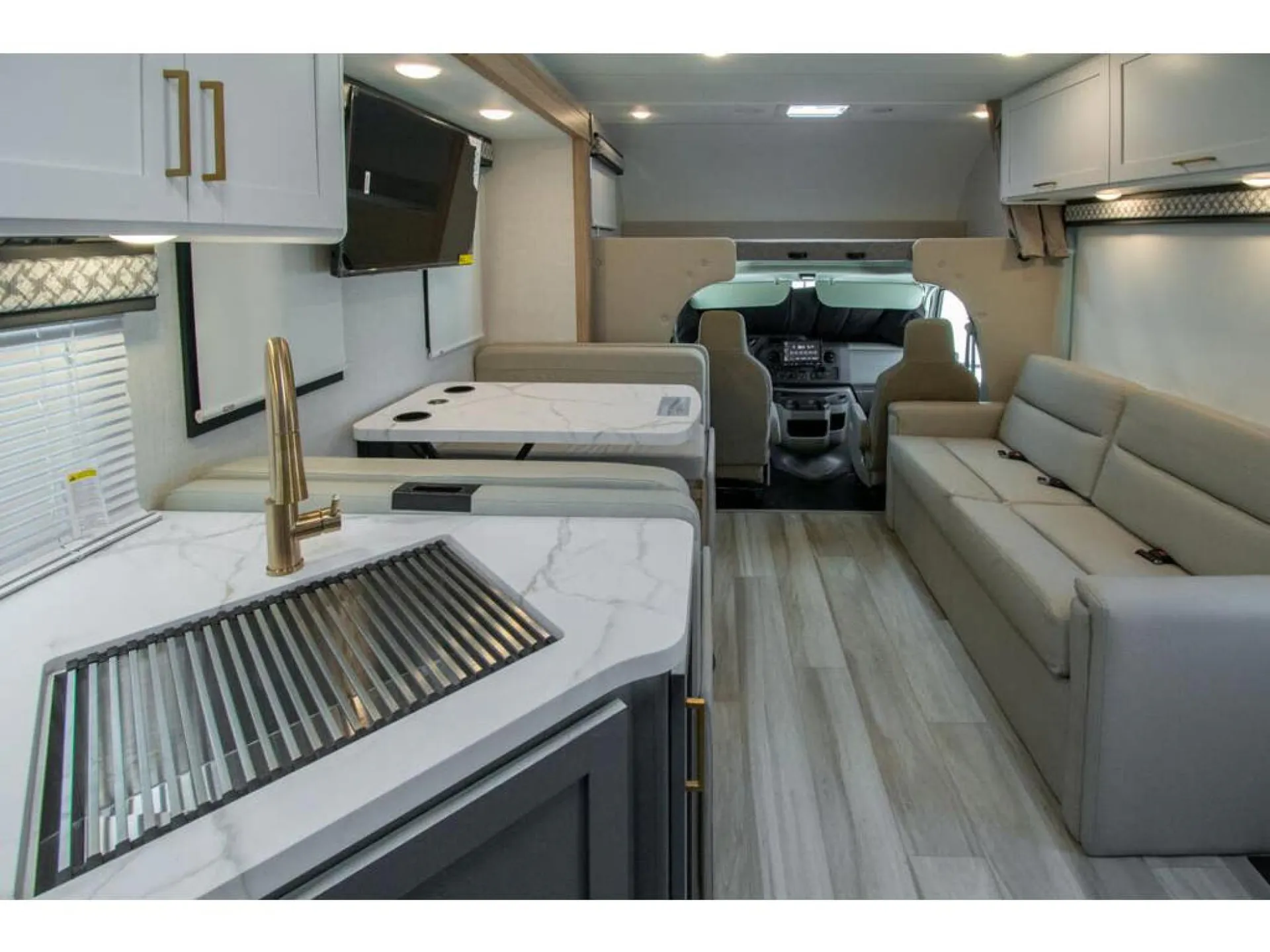 2027 Thor Motor Coach Geneva 28VT - Photo 3