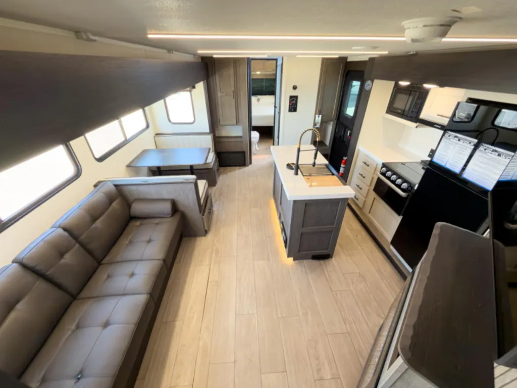 2026 Forest River Cherokee Alpha Wolf 33BH, Photos photo 51