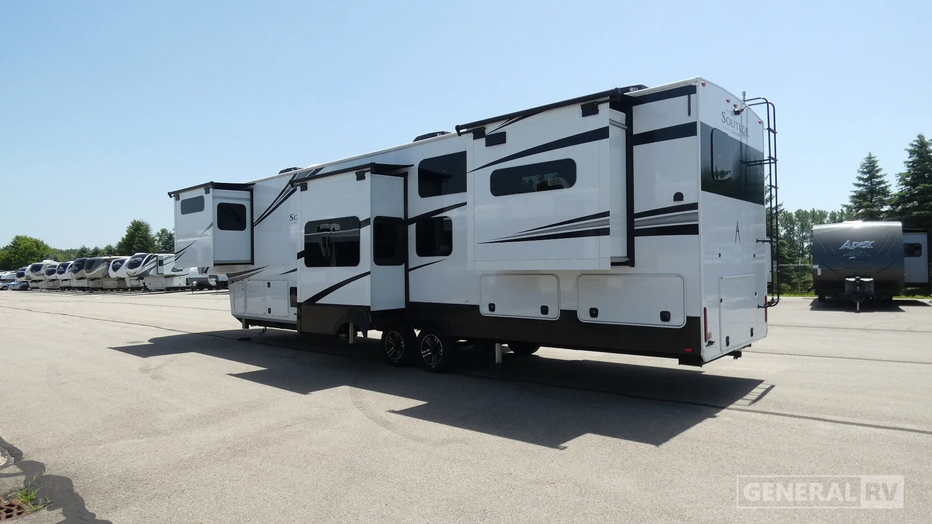 2025 Grand Design Solitude 390RK - Photo 4