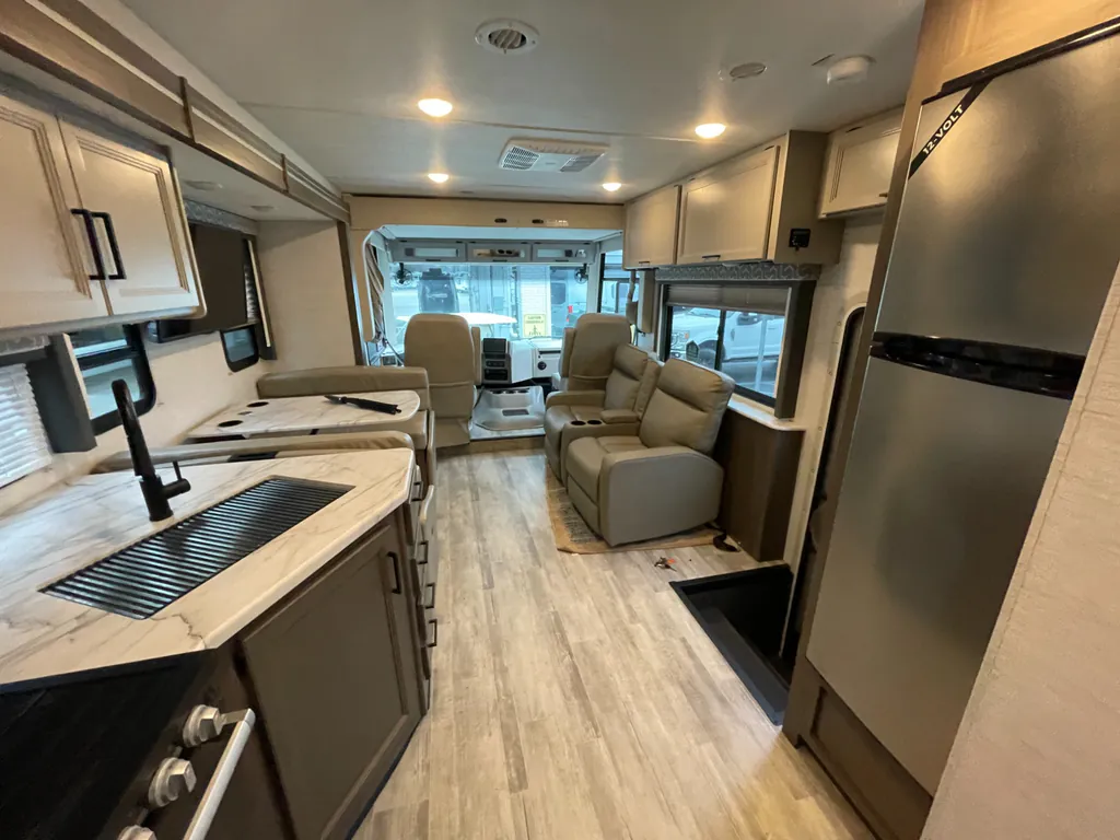 2024 Thor Motor Coach Freedom Traveler A32, Photos photo 3