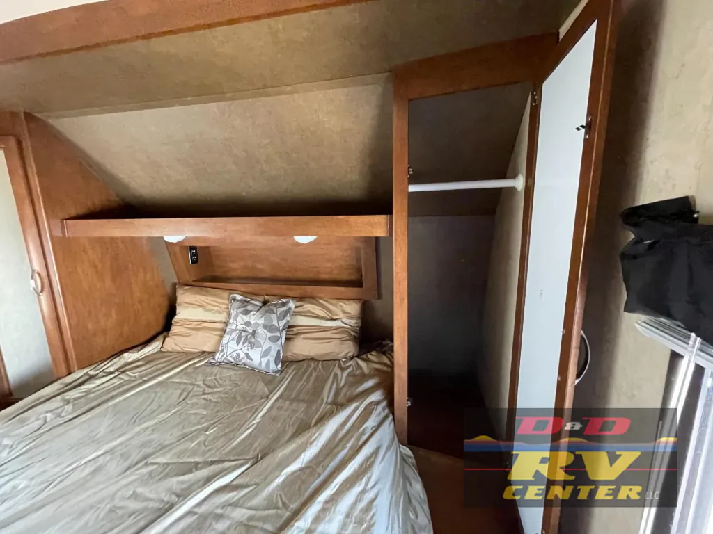2016 Forest River Vibe 272BHS, Photos photo 27