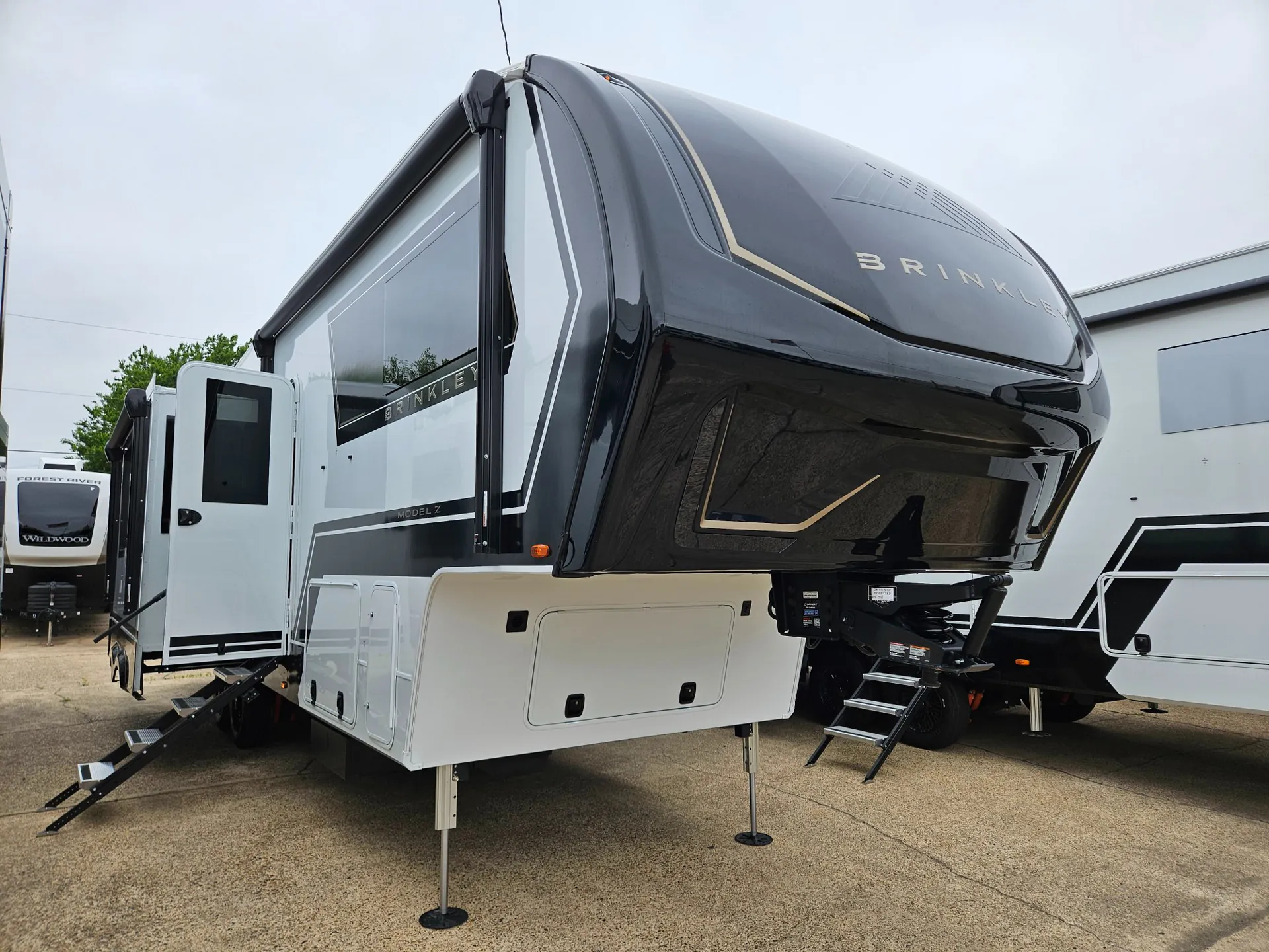 2026 Brinkley Model Z 3210 - Photo 2