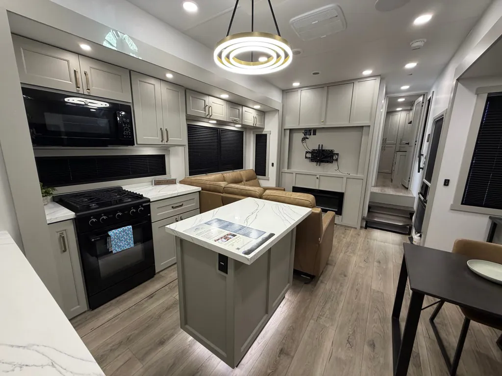 2026 Brinkley Model G 3970, Photos photo 21