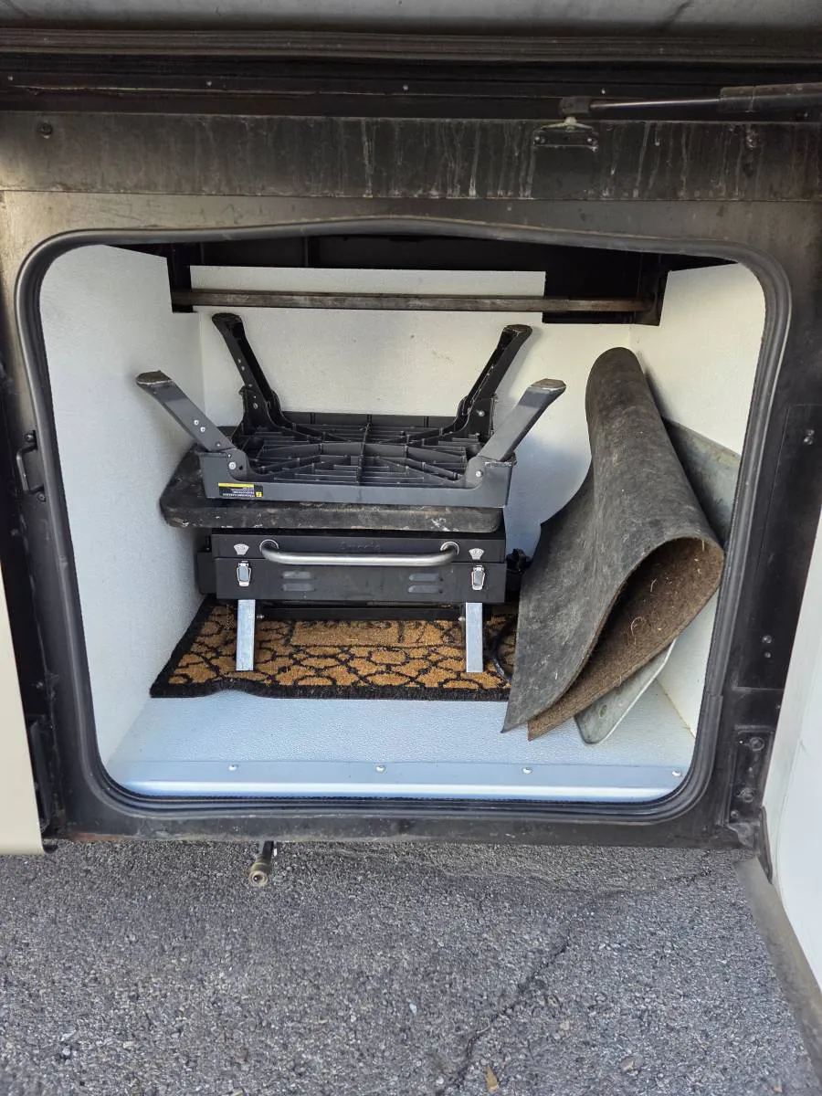 2016 Fleetwood Pace Arrow LXE 38K, Photos photo 5