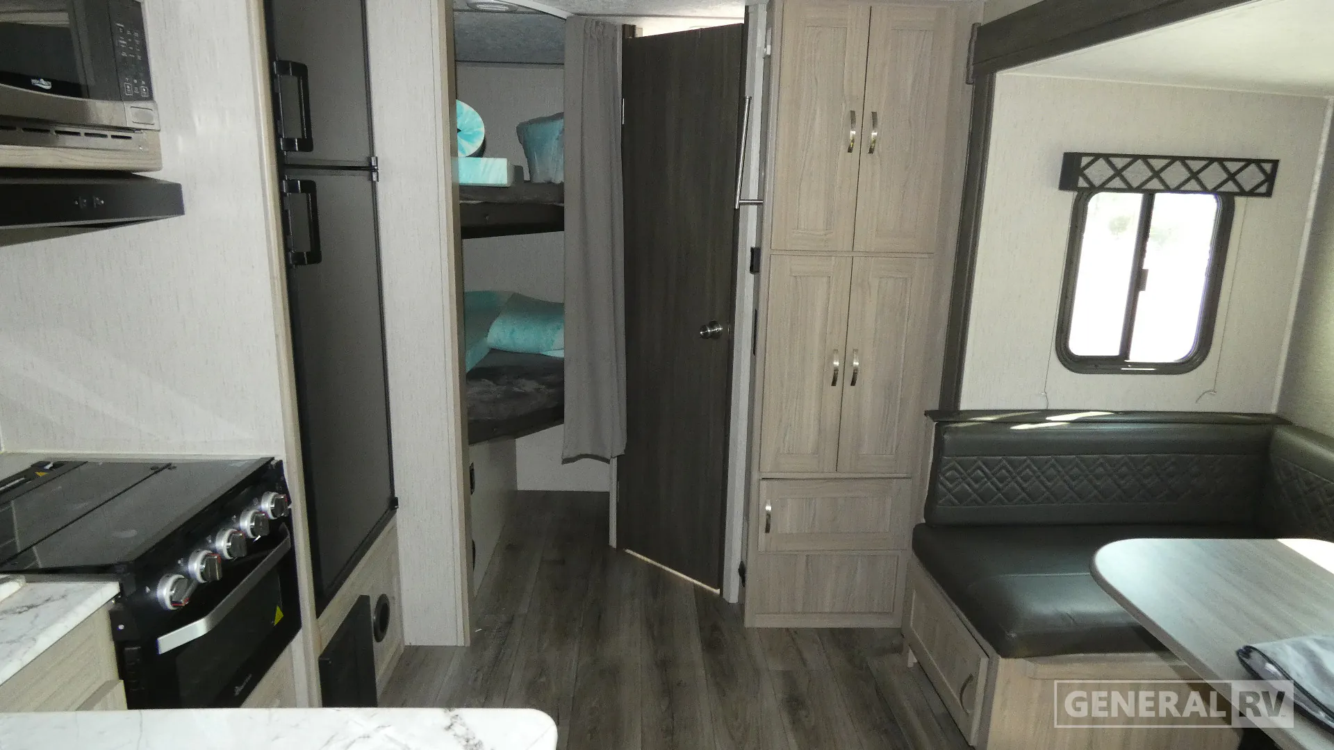 2021 Coachmen Freedom Express Ultra Lite 238BHS - Photo 3