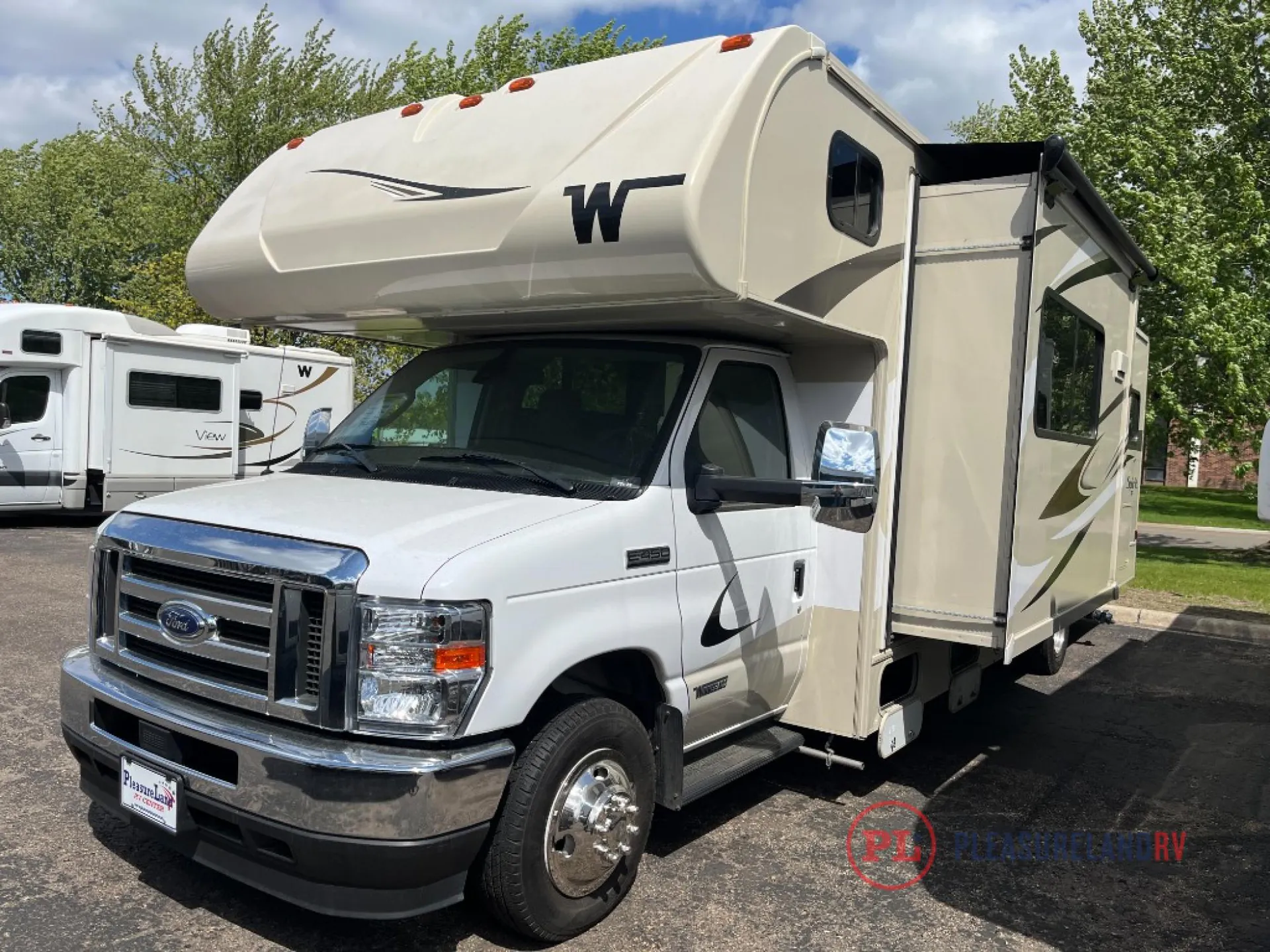 2022 Winnebago Spirit 31H - Photo 3