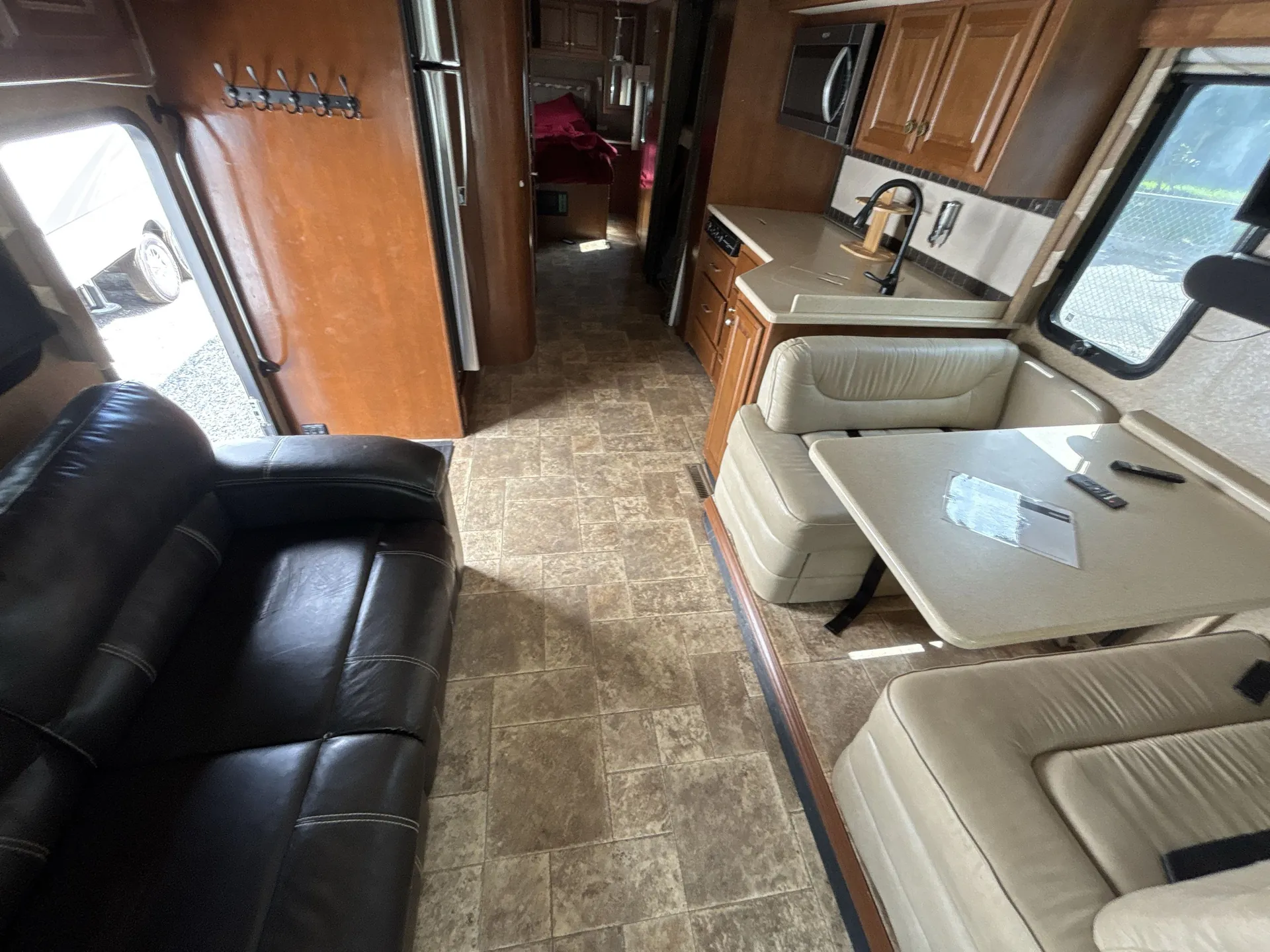 2014 Thor Motor Coach Palazzo 33.3 — living area main