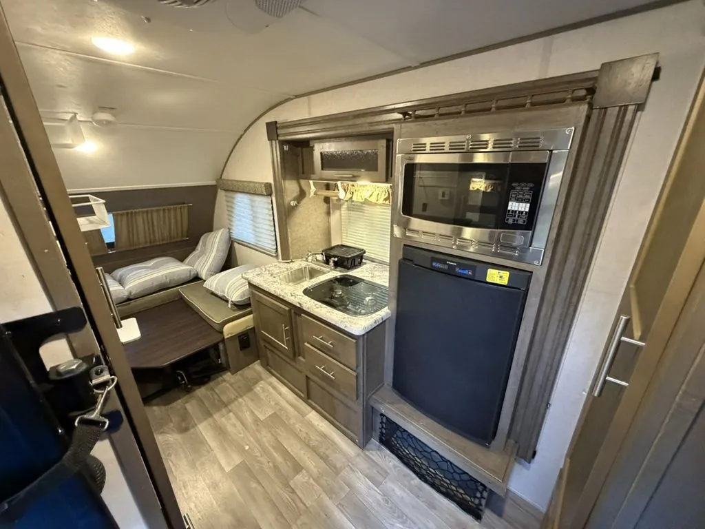 2017 Forest River R-Pod RP-176, Photos photo 11