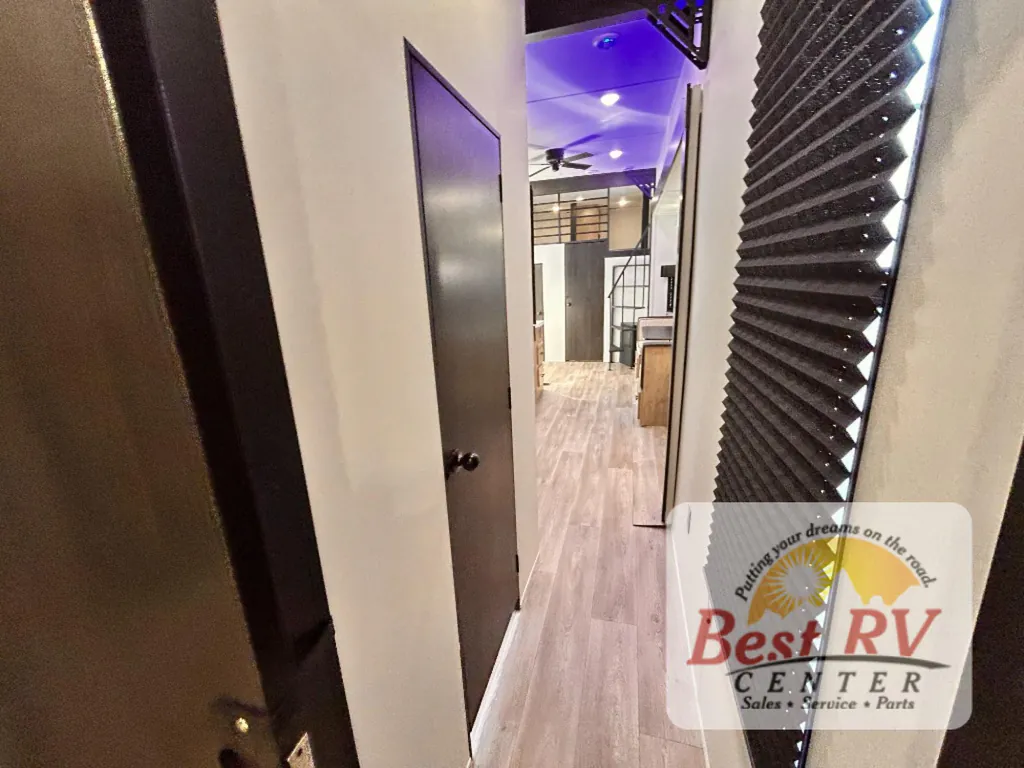 2027 Forest River Cherokee Timberwolf 39DC, Photos photo 57
