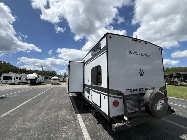 2027 Forest River Cherokee Grey Wolf Black Label 26DBHBL, Photos photo 6