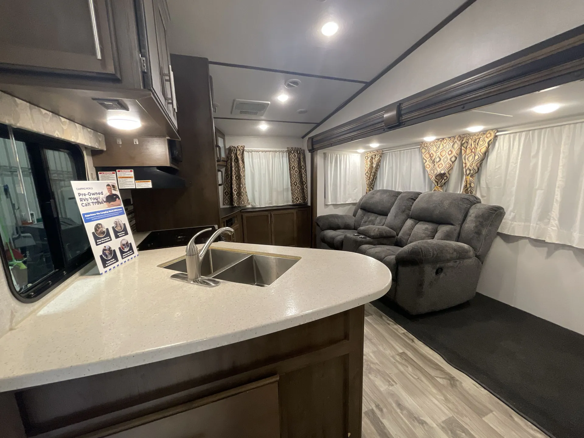 2018 Keystone Cougar Half-Ton 25RES — living area main