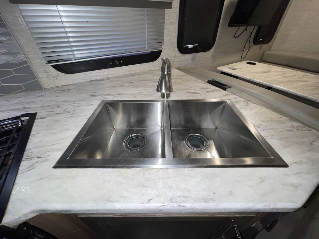 2022 Thor Motor Coach Freedom Traveler A32, Photos photo 13