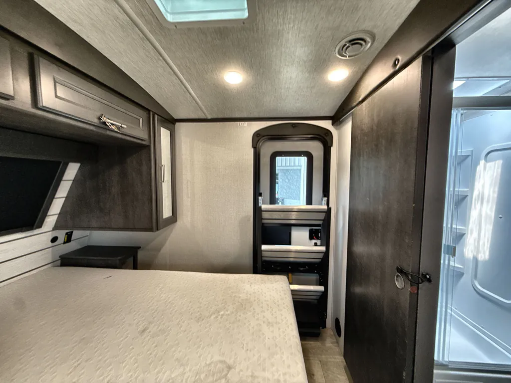 2024 Keystone Cougar Half-Ton 30BHS, Photos photo 16