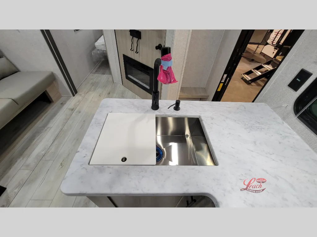 2026 East to West Della Terra 275BH, Photos photo 7