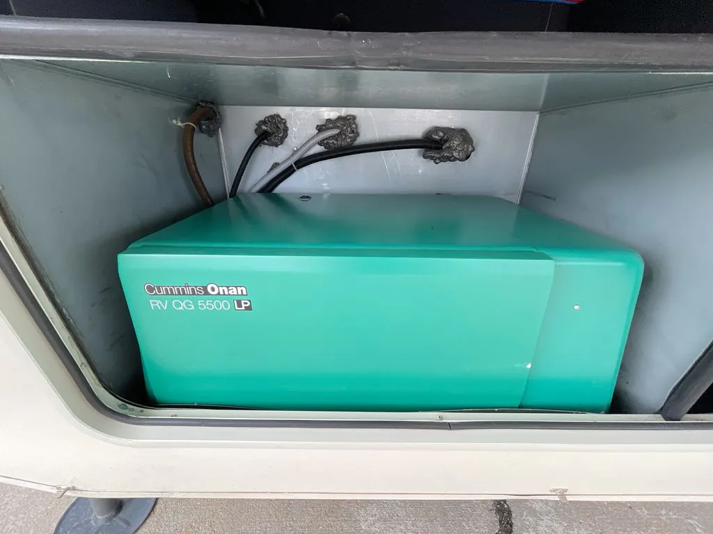 2018 Forest River Cedar Creek Hathaway Edition 34RL2 - Photo 4