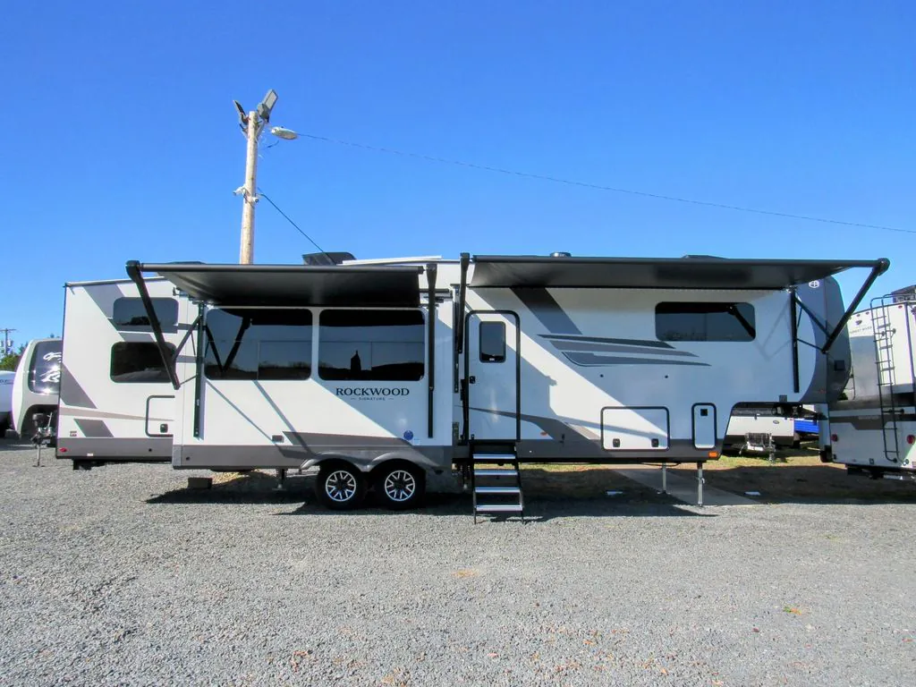 2026 Forest River Rockwood Signature 405SBH - Photo 4